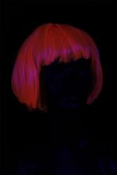 Perruque coupe carr rose fluo UV