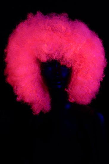 perruque rose fluo