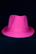 Chapeau rose fluo en tissu