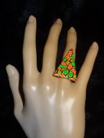Bague triangulaire millefiori en pâte polymère