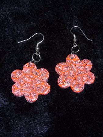 Boucles d'oreille fleurs millefiori orange en pâte polymère