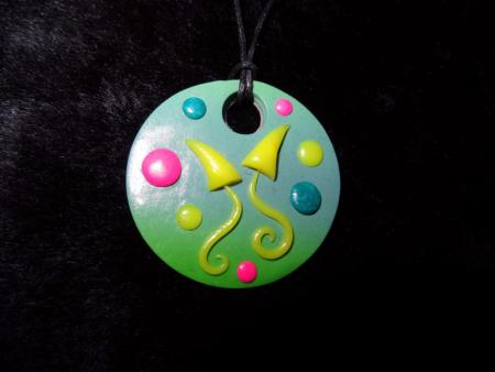 Pendentif champis jaunes en pâte polymère