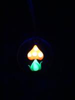 Pendentif amanite tue-mouche phosphorescent en pâte polymère