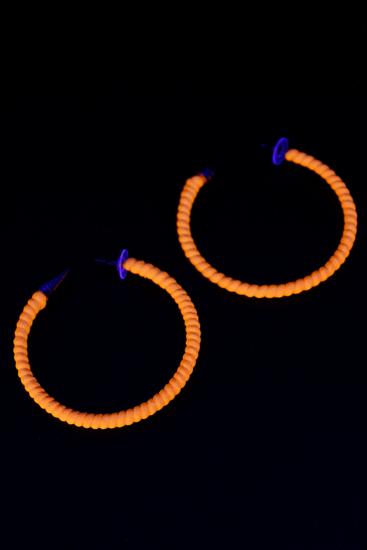 Boucles d'oreilles orange fluo UV créoles