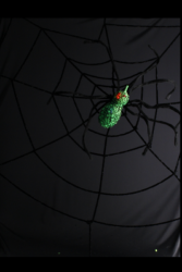 Araignée verte fluo et toile d'araignée noire halloween géante 220 cm 