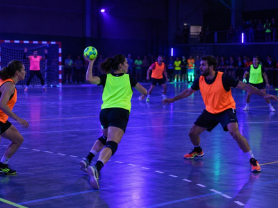 Comment organiser un tournoi de handball fluo ?