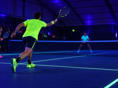 Comment organiser un tournoi de tennis fluo ?